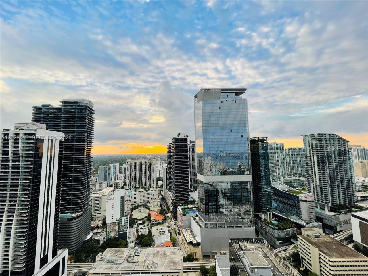 950 Brickell Bay Dr, Unit 4400, Miami, FL 33131 Photo