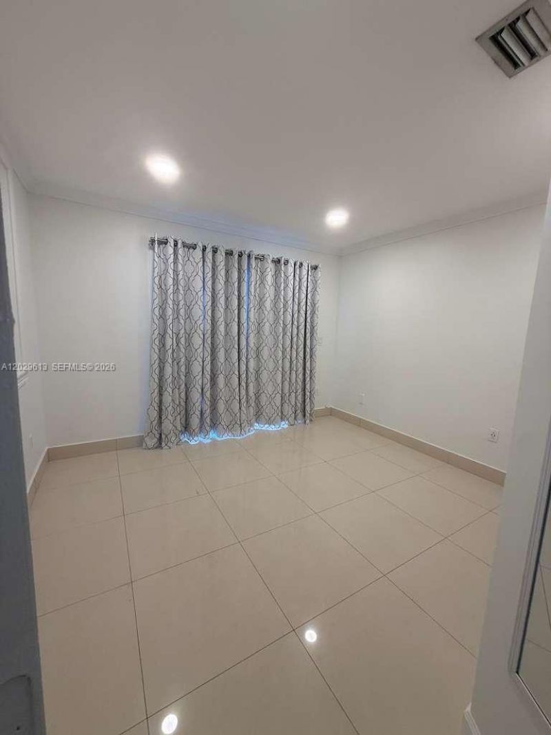 824 SW 12 Place, Fort Lauderdale, FL 33315 Photo