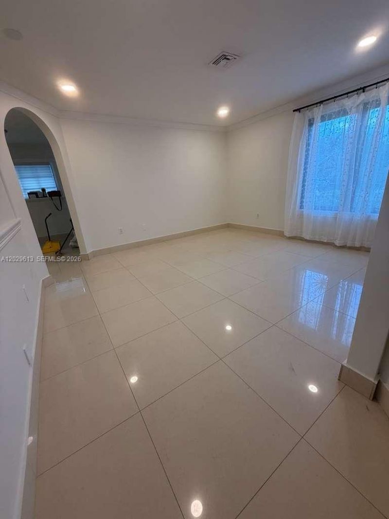 824 SW 12 Place, Fort Lauderdale, FL 33315 Photo
