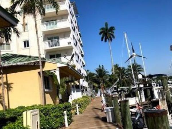 2475 NW 16 Street Road, Unit 215, Miami, FL 33125