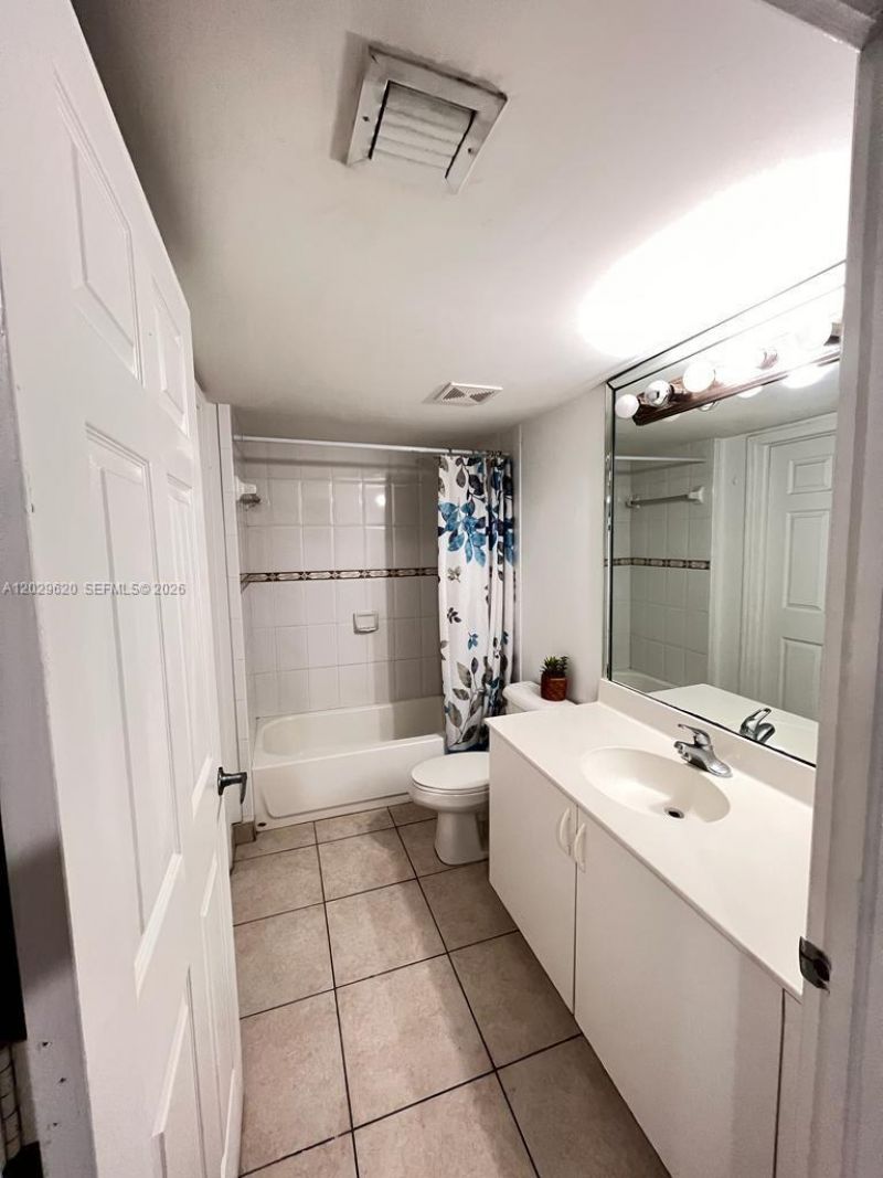 2475 NW 16 Street Road, Unit 215, Miami, FL 33125 Photo
