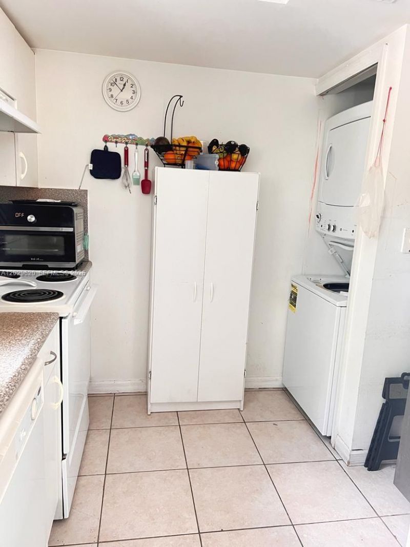 2475 NW 16 Street Road, Unit 215, Miami, FL 33125 Photo