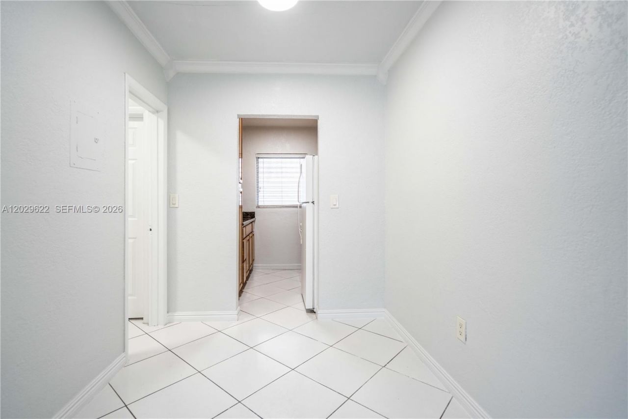 7640 Carlyle Ave, Unit 9B, Miami Beach, FL 33141 Photo