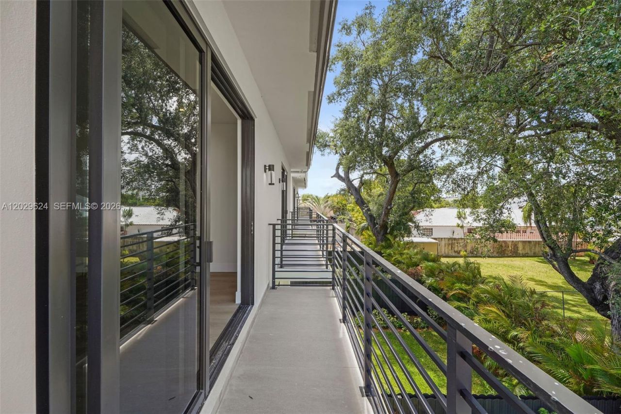 2735 SW 23rd Ter , Miami, FL 33145 Photo