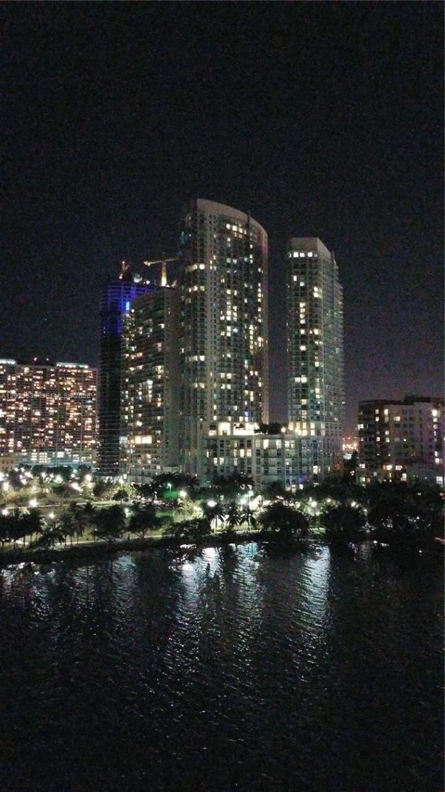1900 N Bayshore Dr , Unit 3517, Miami, FL 33132 Photo