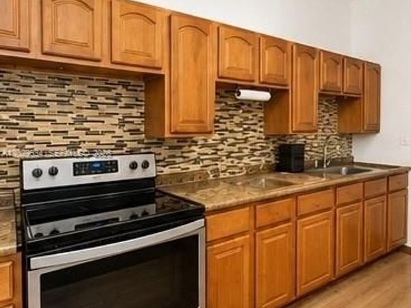 1020 NW 143rd St , Unit Front, Miami, FL 33168