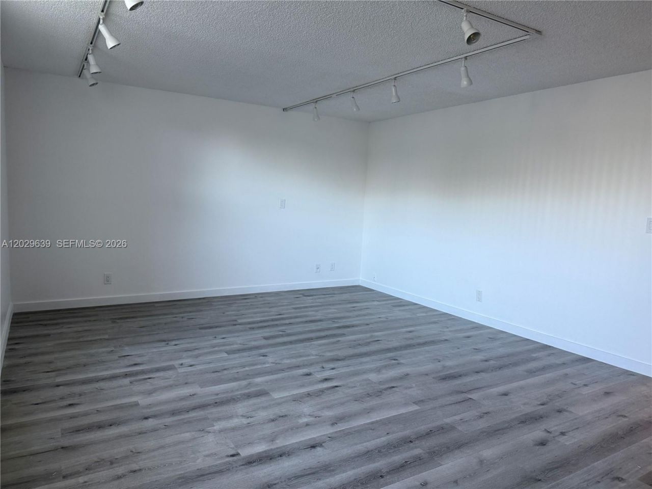 20441 NE 30th Ave, Unit 112-9, Aventura, FL 33180 Photo
