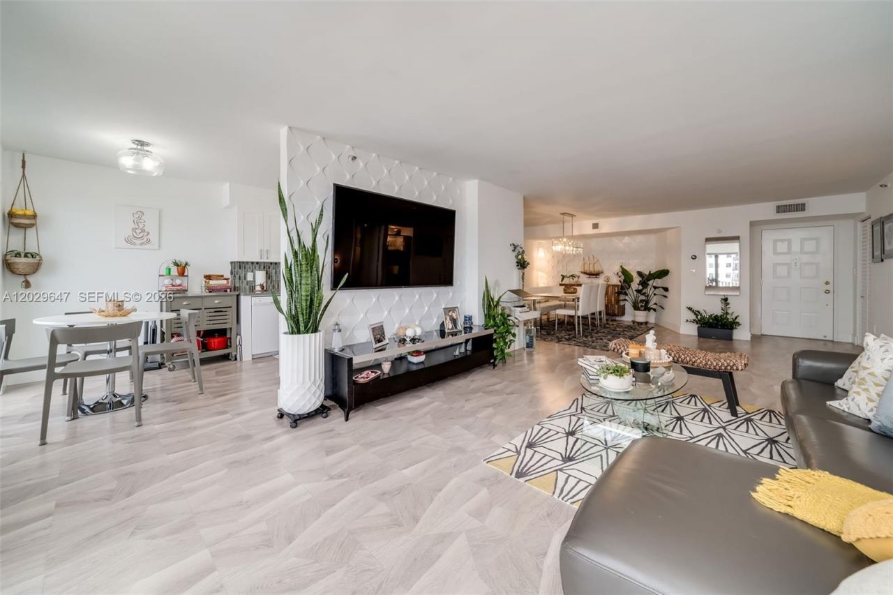 1201 S Ocean Dr , Unit 1105N, Hollywood, FL 33019 Photo