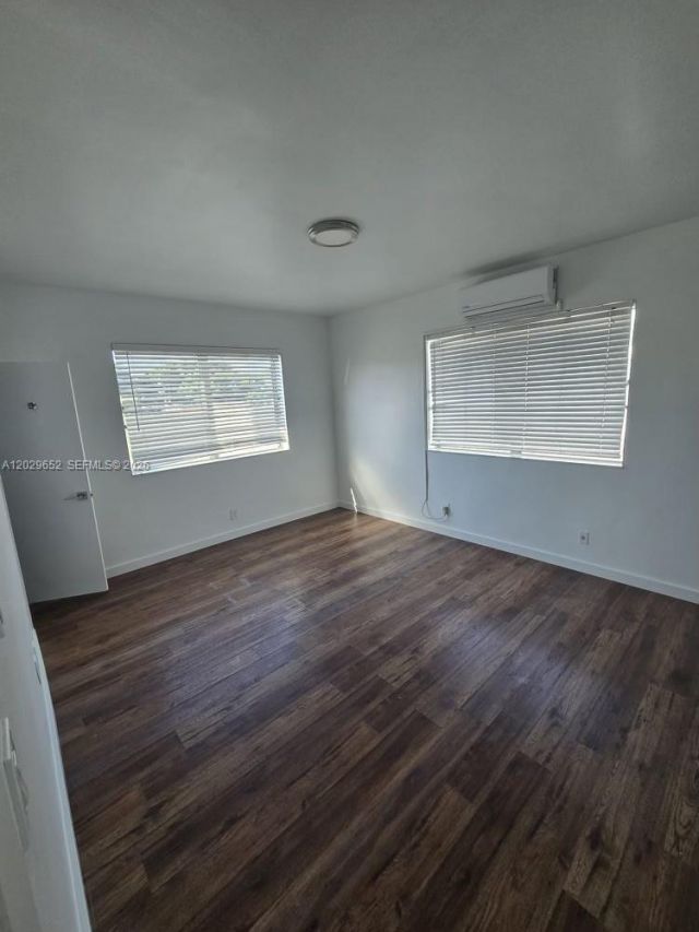 855 80th St, Unit 4, Miami Beach, FL 33141 Photo