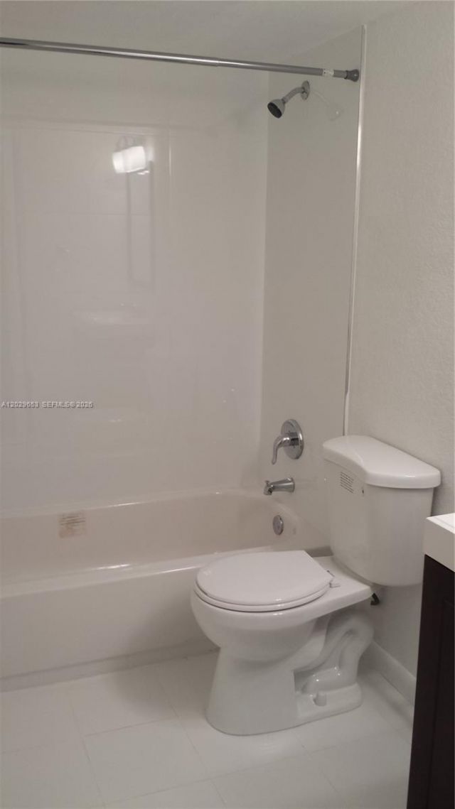 7473 SW 82nd St , Unit A313, Miami, FL 33143 Photo