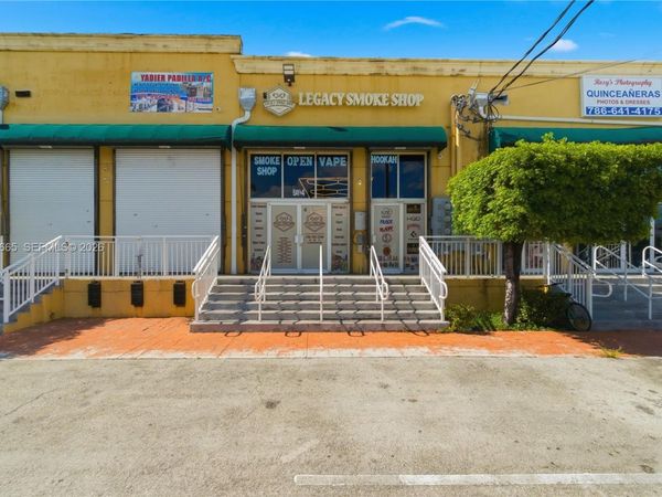 1815 W okeechobee rd , Hialeah, FL 33010