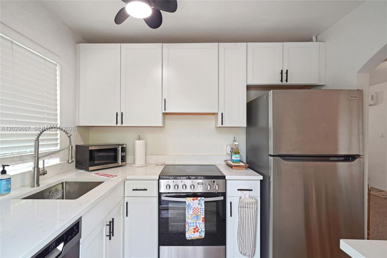 725 SW 2nd Ct, Unit 2, Fort Lauderdale, FL 33312 Photo
