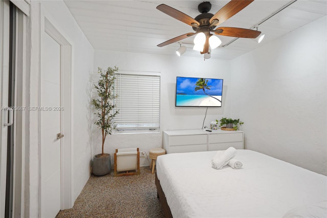 725 SW 2nd Ct, Unit 2, Fort Lauderdale, FL 33312 Photo