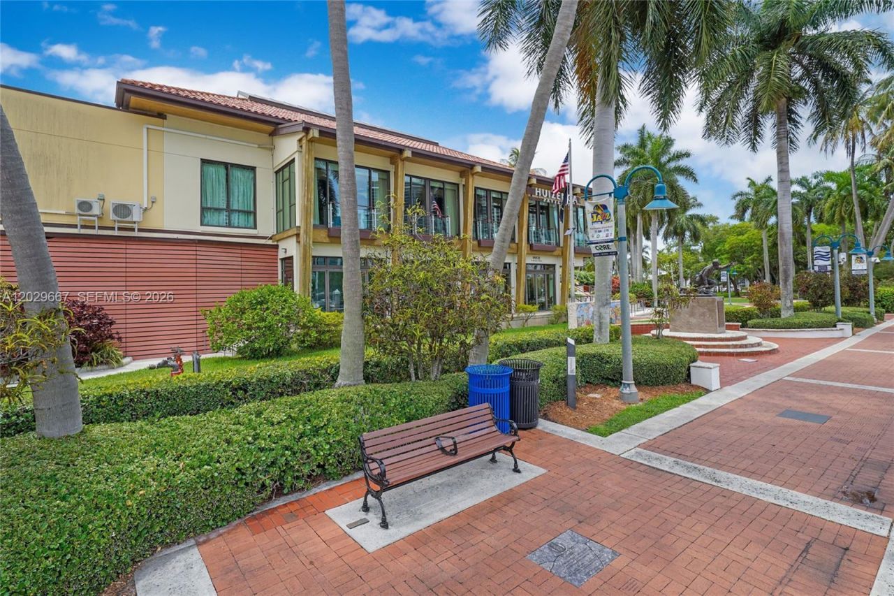 725 SW 2nd Ct, Unit 2, Fort Lauderdale, FL 33312 Photo