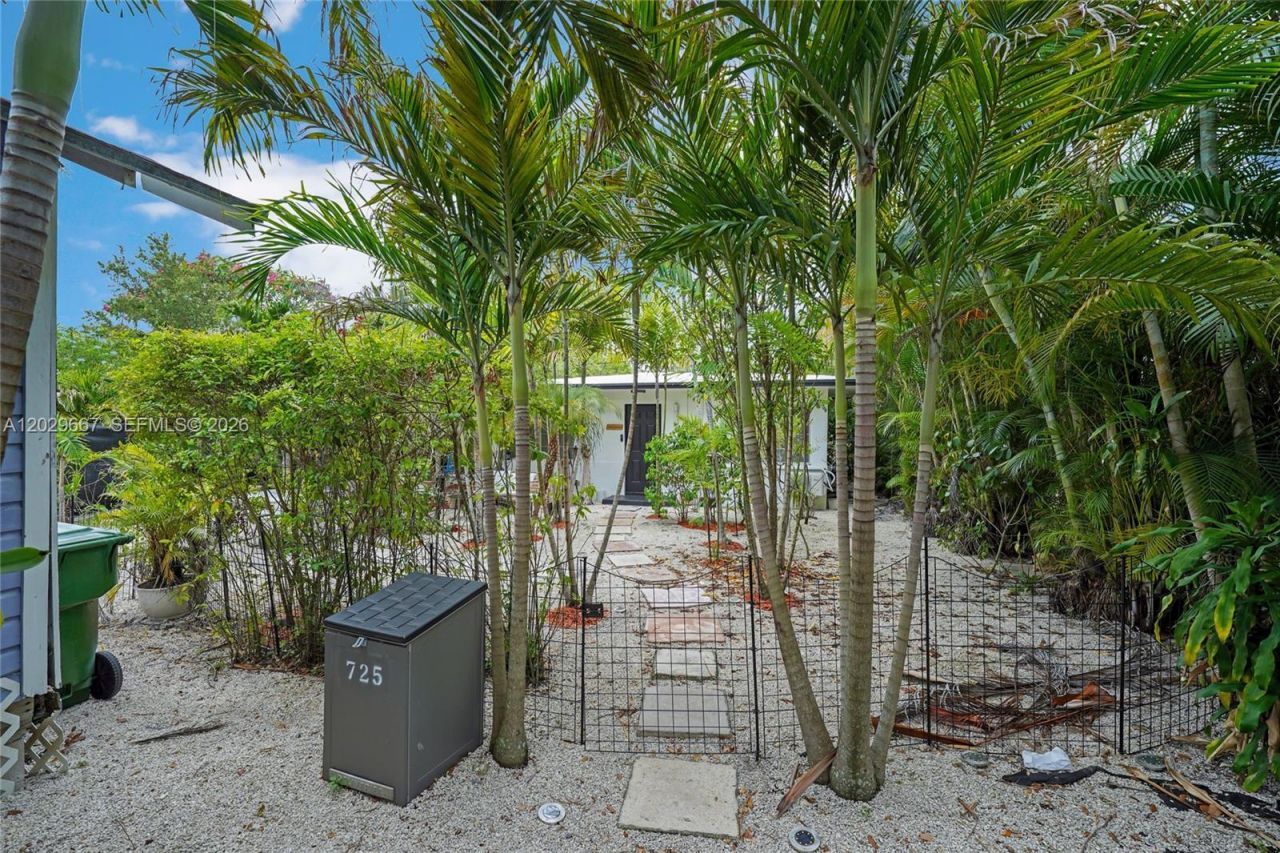 725 SW 2nd Ct, Unit 2, Fort Lauderdale, FL 33312 Photo