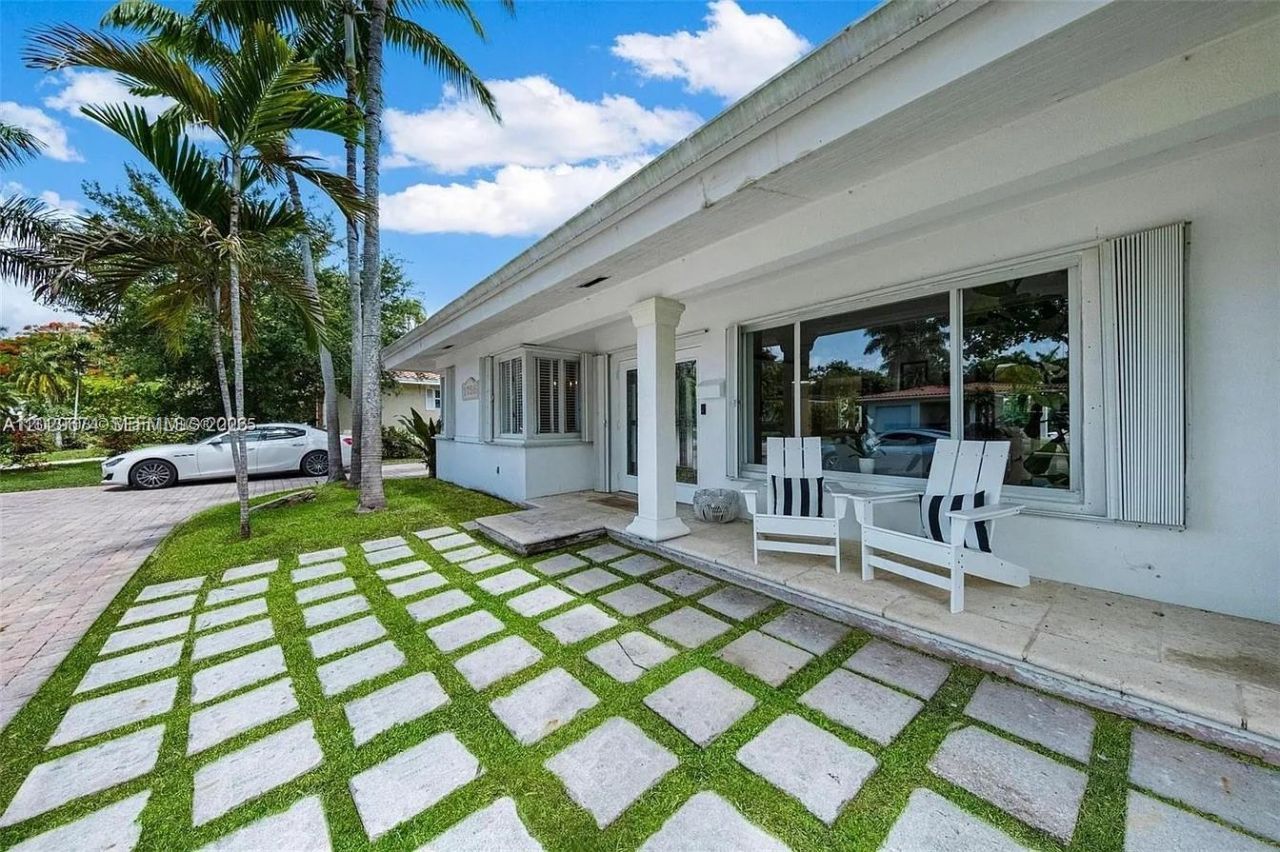 1255 NE 93rd St , Miami Shores, FL 33138 Photo