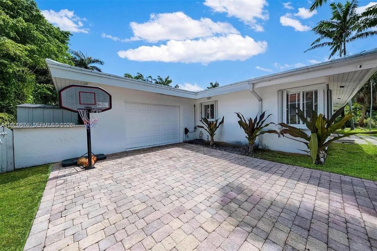 1255 NE 93rd St , Miami Shores, FL 33138 Photo
