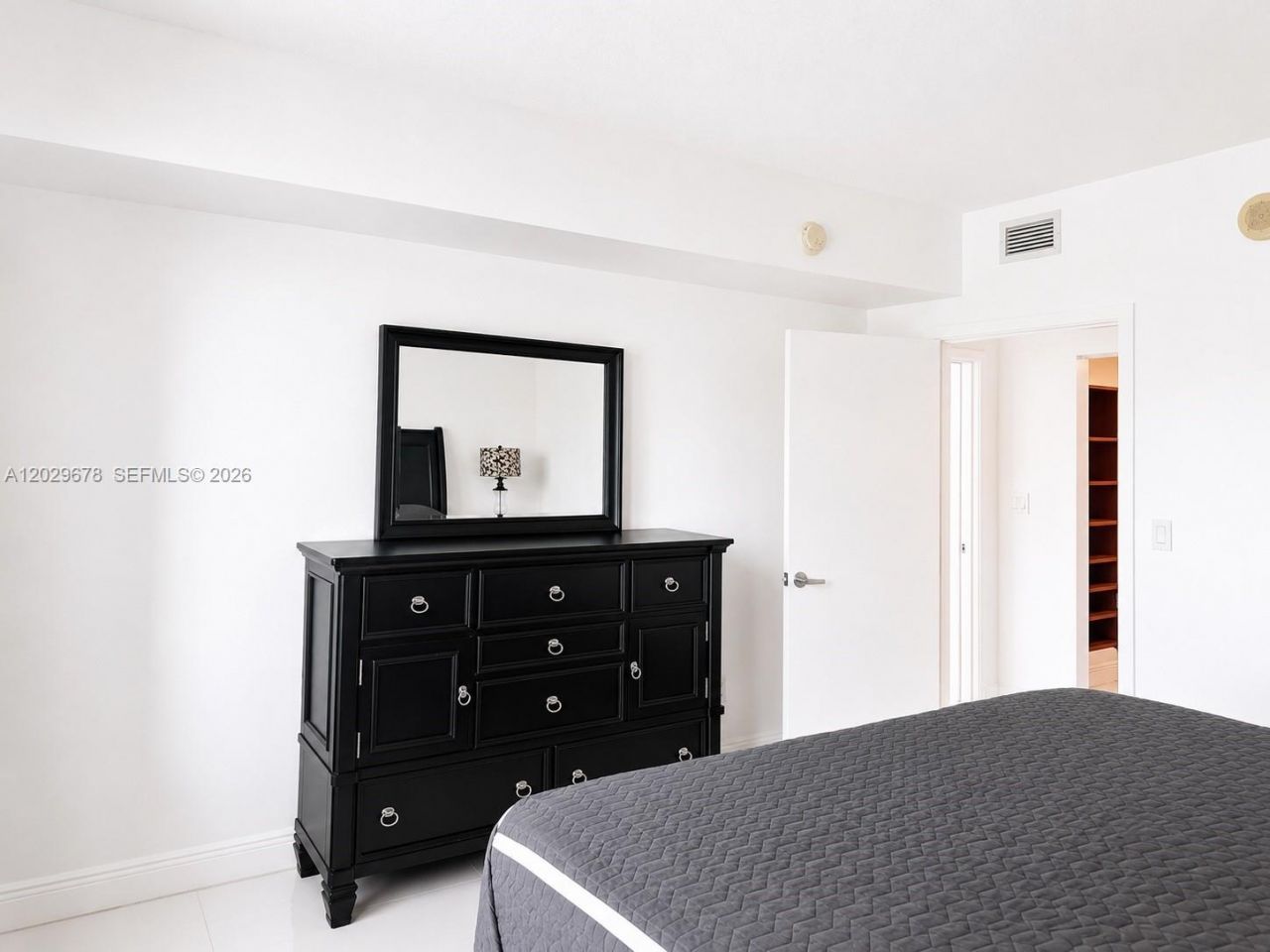 325 S Biscayne Blvd , Unit 717, Miami, FL 33131 Photo