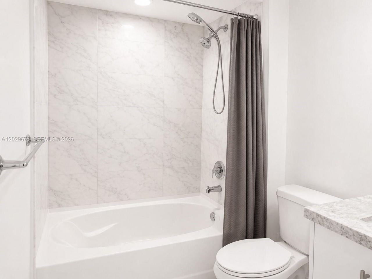 325 S Biscayne Blvd , Unit 717, Miami, FL 33131 Photo