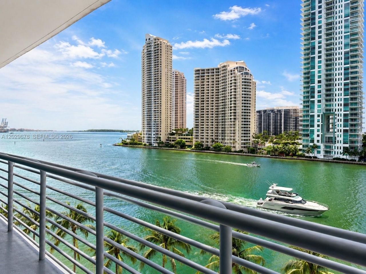 325 S Biscayne Blvd , Unit 717, Miami, FL 33131 Photo