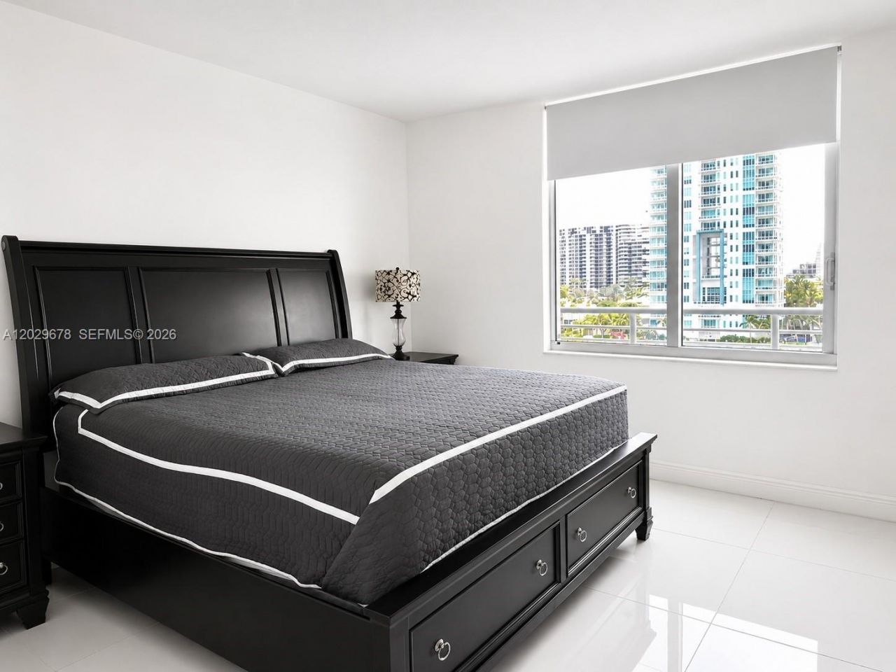 325 S Biscayne Blvd , Unit 717, Miami, FL 33131 Photo
