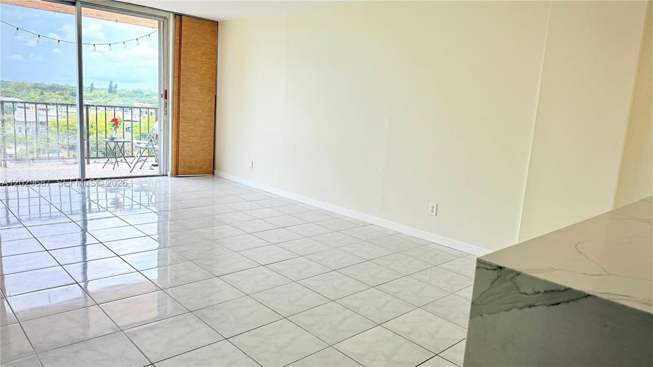 1465 NE 123rd St , Unit 715, North Miami, FL 33161 Photo