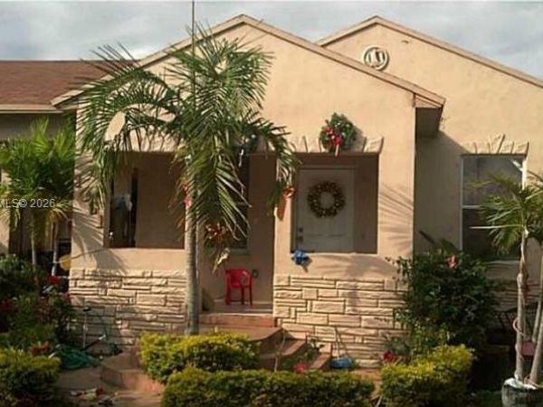 1061 NW 9th Ct, Homestead, FL 33030