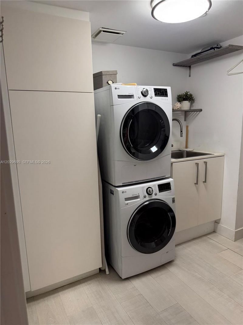 151 Crandon Blvd, Unit 405, Key Biscayne, FL 33149 Photo
