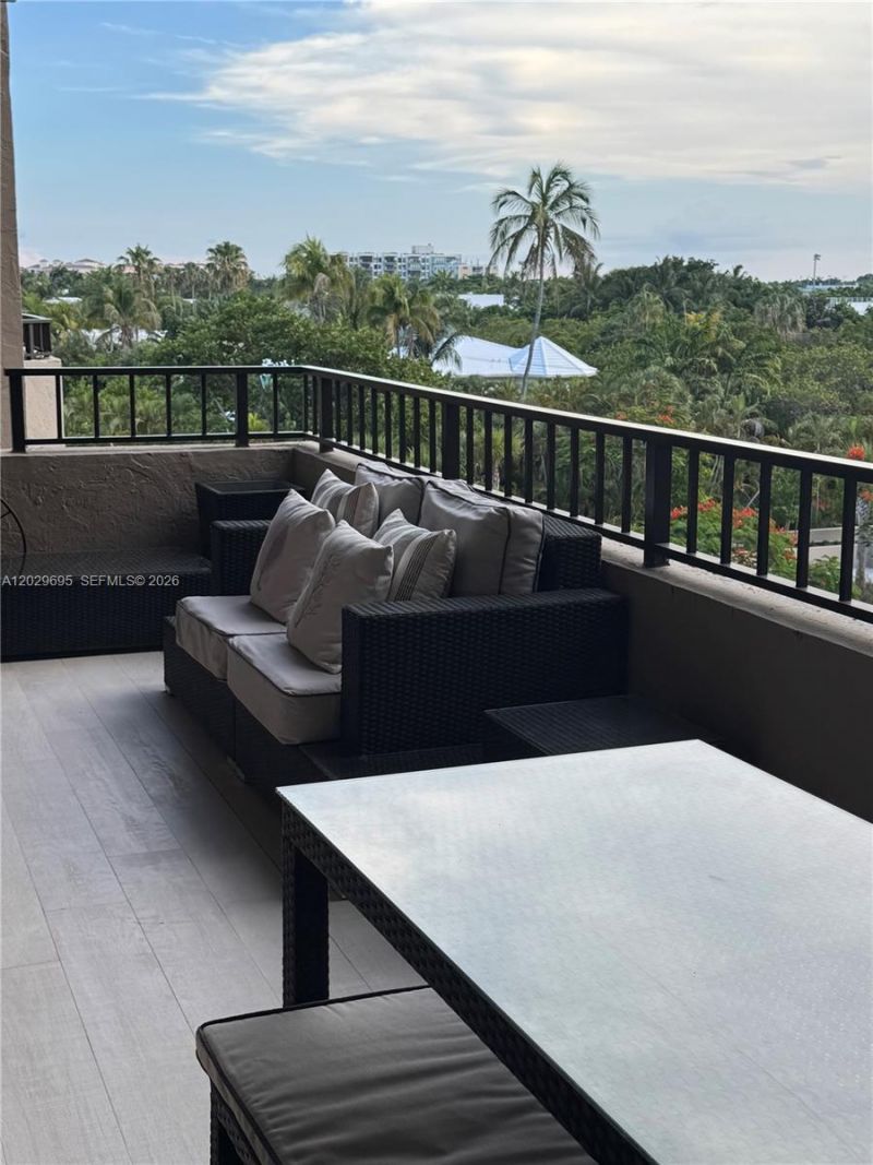 151 Crandon Blvd, Unit 405, Key Biscayne, FL 33149 Photo