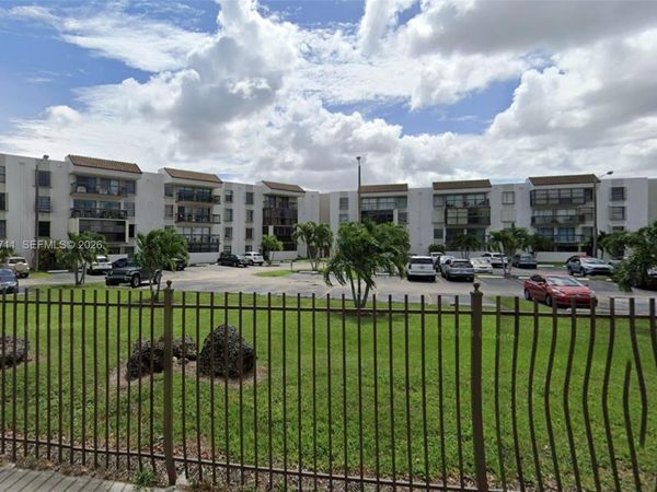 1300 SW 122nd Ave, Unit 101-2, Miami, FL 33184