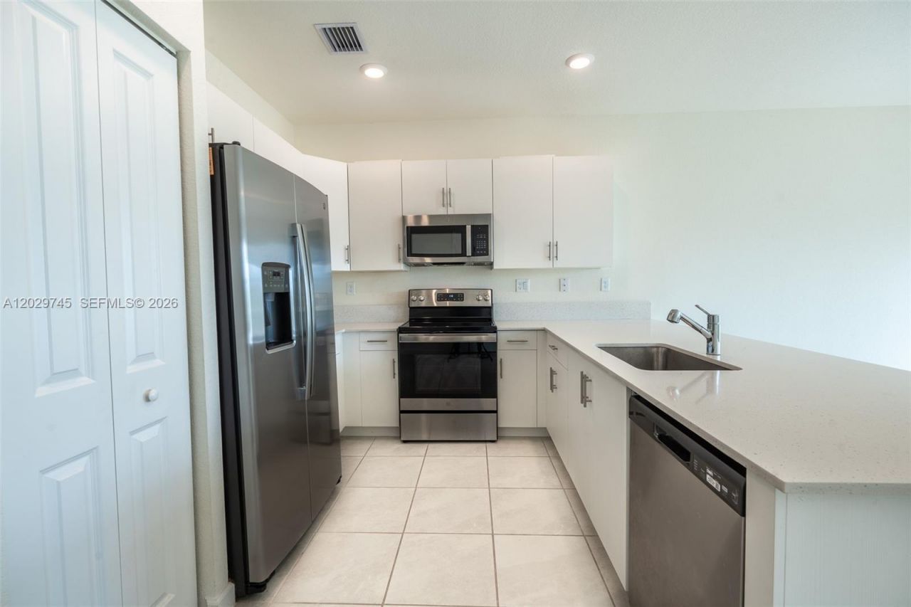 3448 W 114th Ter, Unit ., Hialeah, FL 33018 Photo