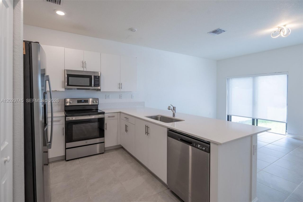 3448 W 114th Ter, Unit ., Hialeah, FL 33018 Photo