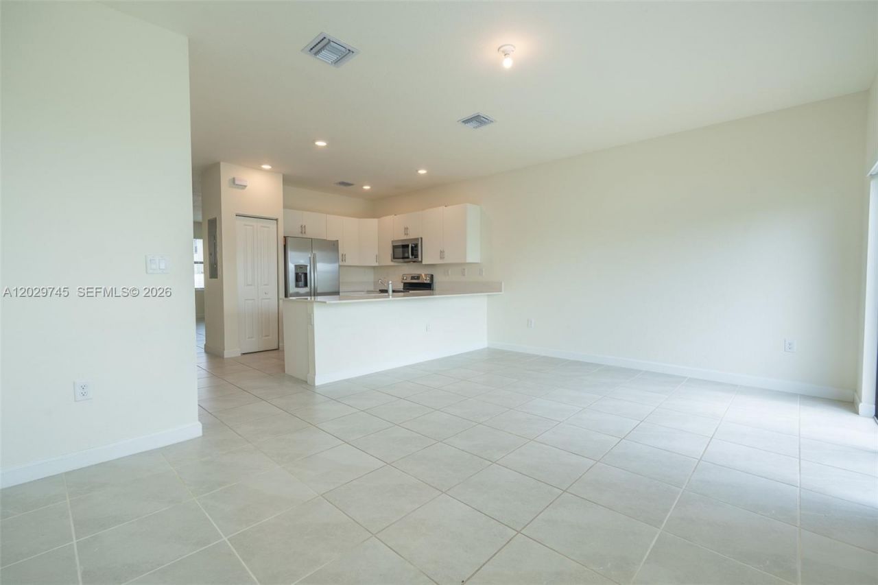 3448 W 114th Ter, Unit ., Hialeah, FL 33018 Photo