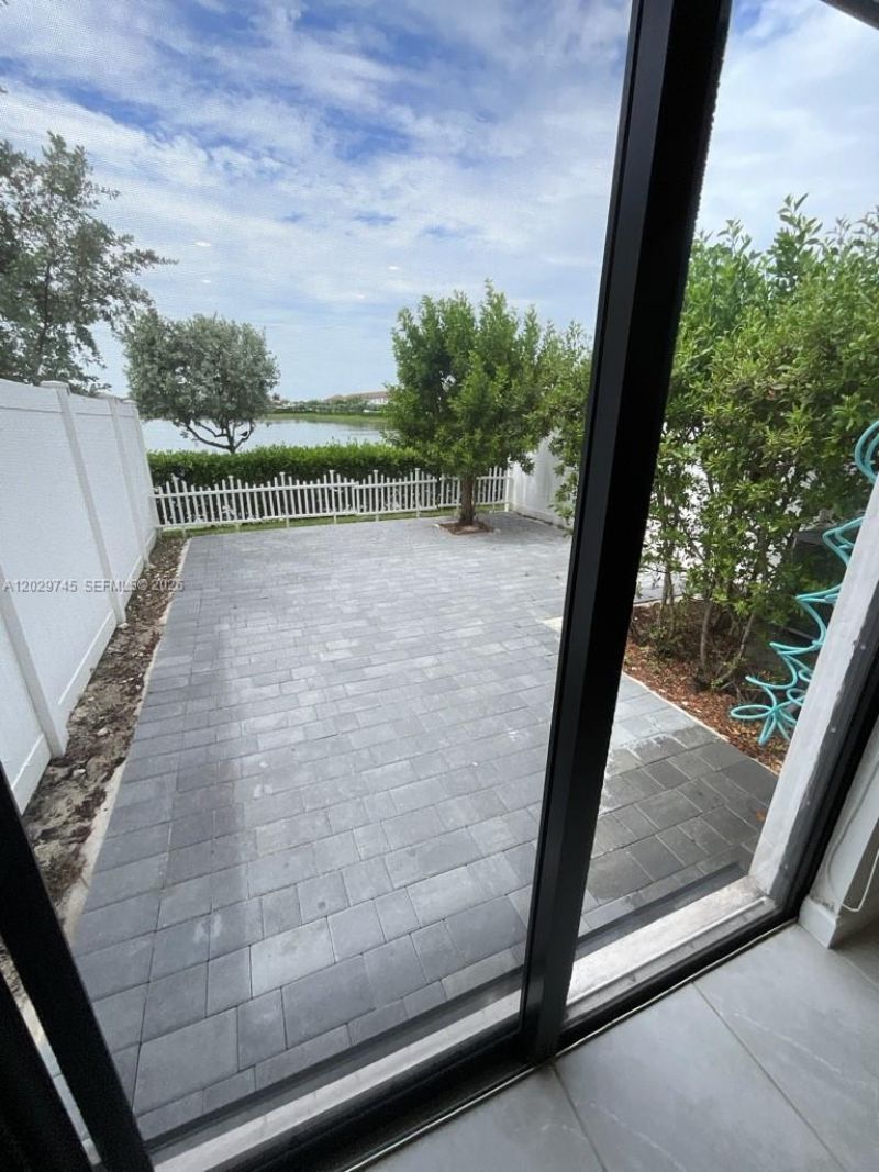 3448 W 114th Ter, Unit ., Hialeah, FL 33018 Photo