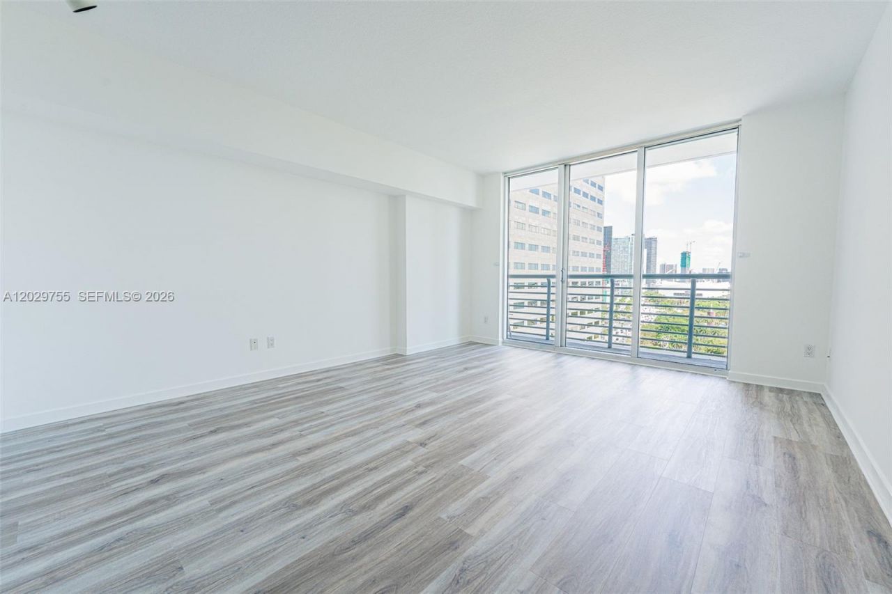 325 S Biscayne Blvd , Unit 2020, Miami, FL 33131 Photo