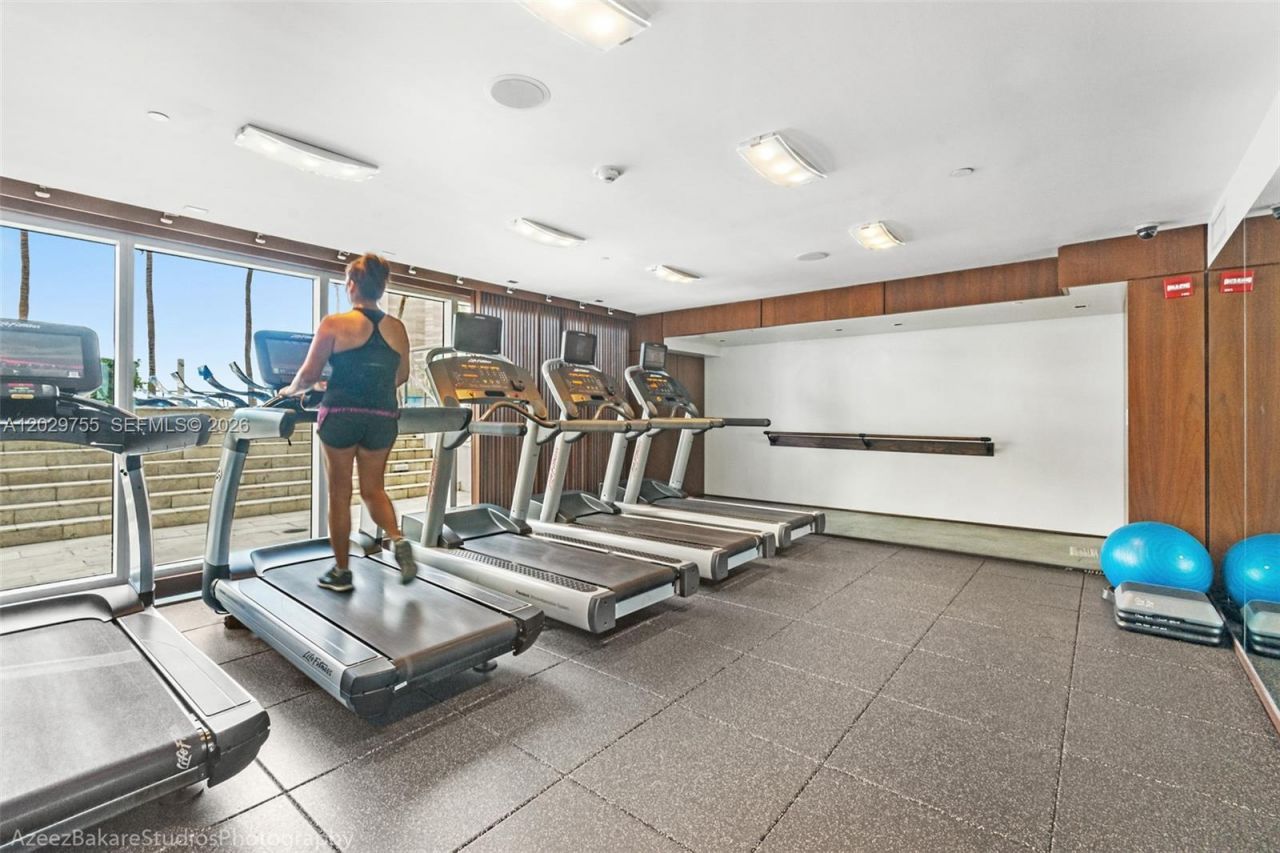 325 S Biscayne Blvd , Unit 2020, Miami, FL 33131 Photo