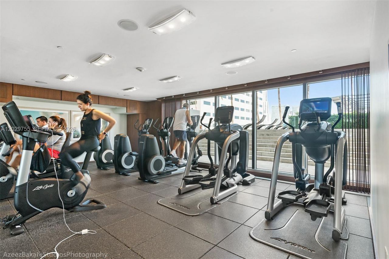 325 S Biscayne Blvd , Unit 2020, Miami, FL 33131 Photo