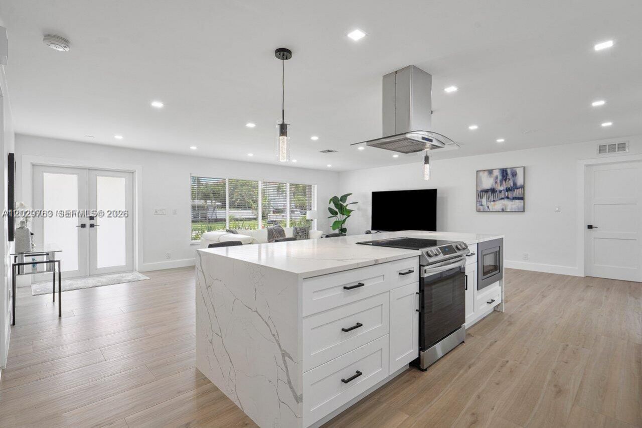 6991 NE 7th Ave , Boca Raton, FL 33487 Photo
