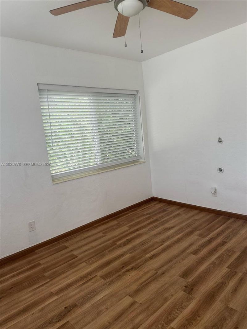 1557 S Le Jeune Rd, Unit 3, Miami, FL 33134 Photo