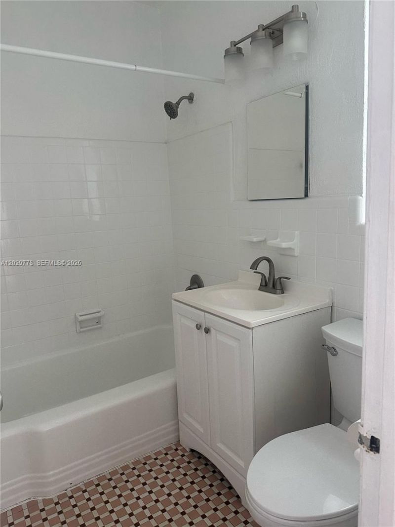 1557 S Le Jeune Rd, Unit 3, Miami, FL 33134 Photo