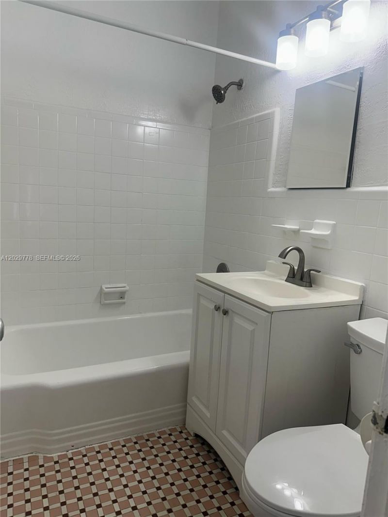 1557 S Le Jeune Rd, Unit 3, Miami, FL 33134 Photo