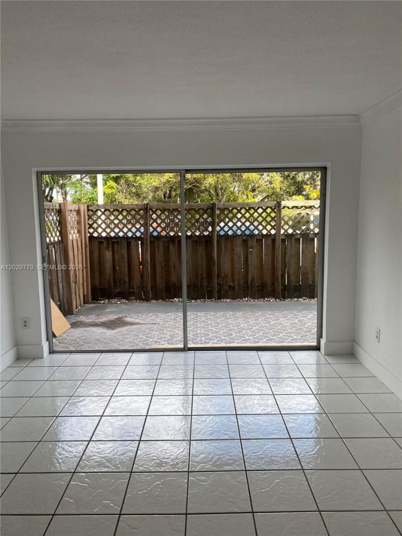 4670 NW 79th Ave , Unit 1H, Doral, FL 33166 Photo
