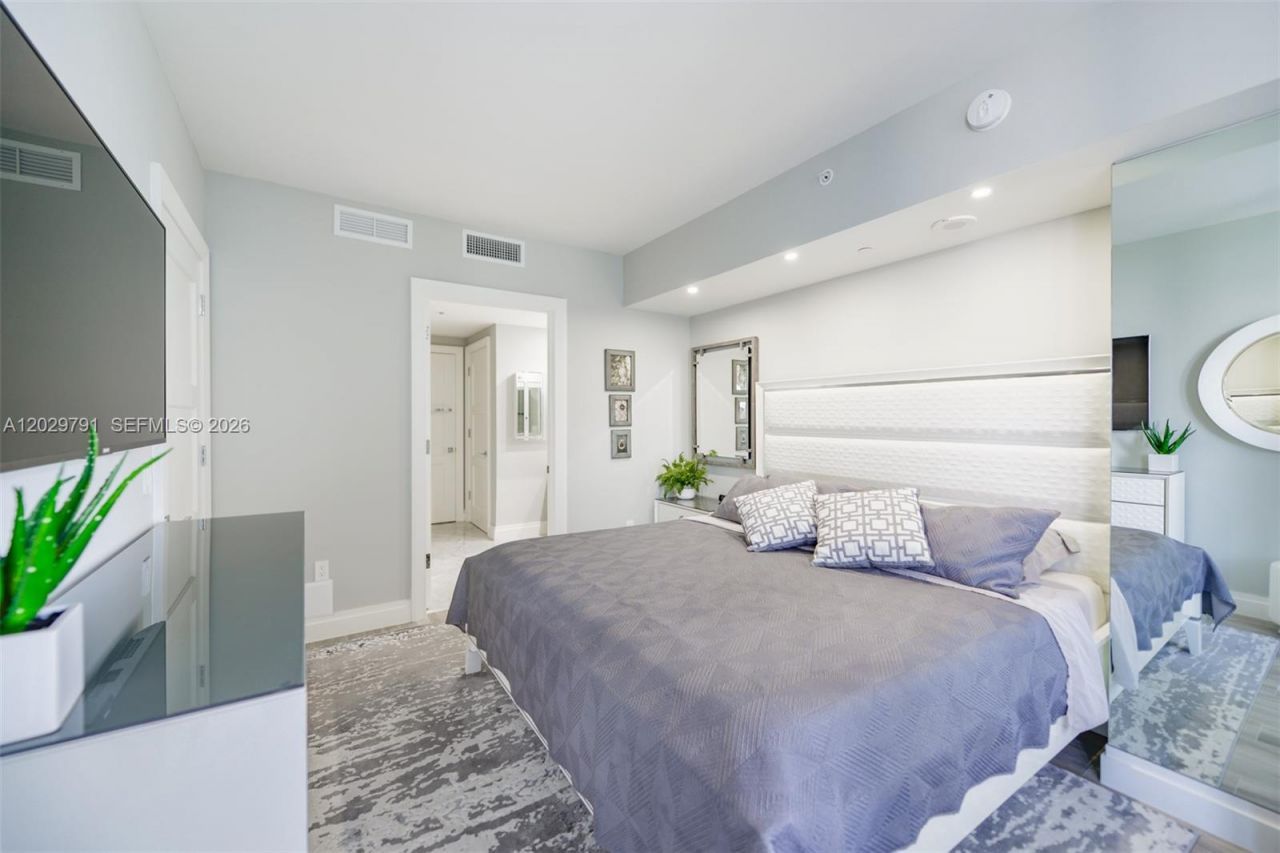 801 S Miami Ave , Unit 3706, Miami, FL 33130 Photo