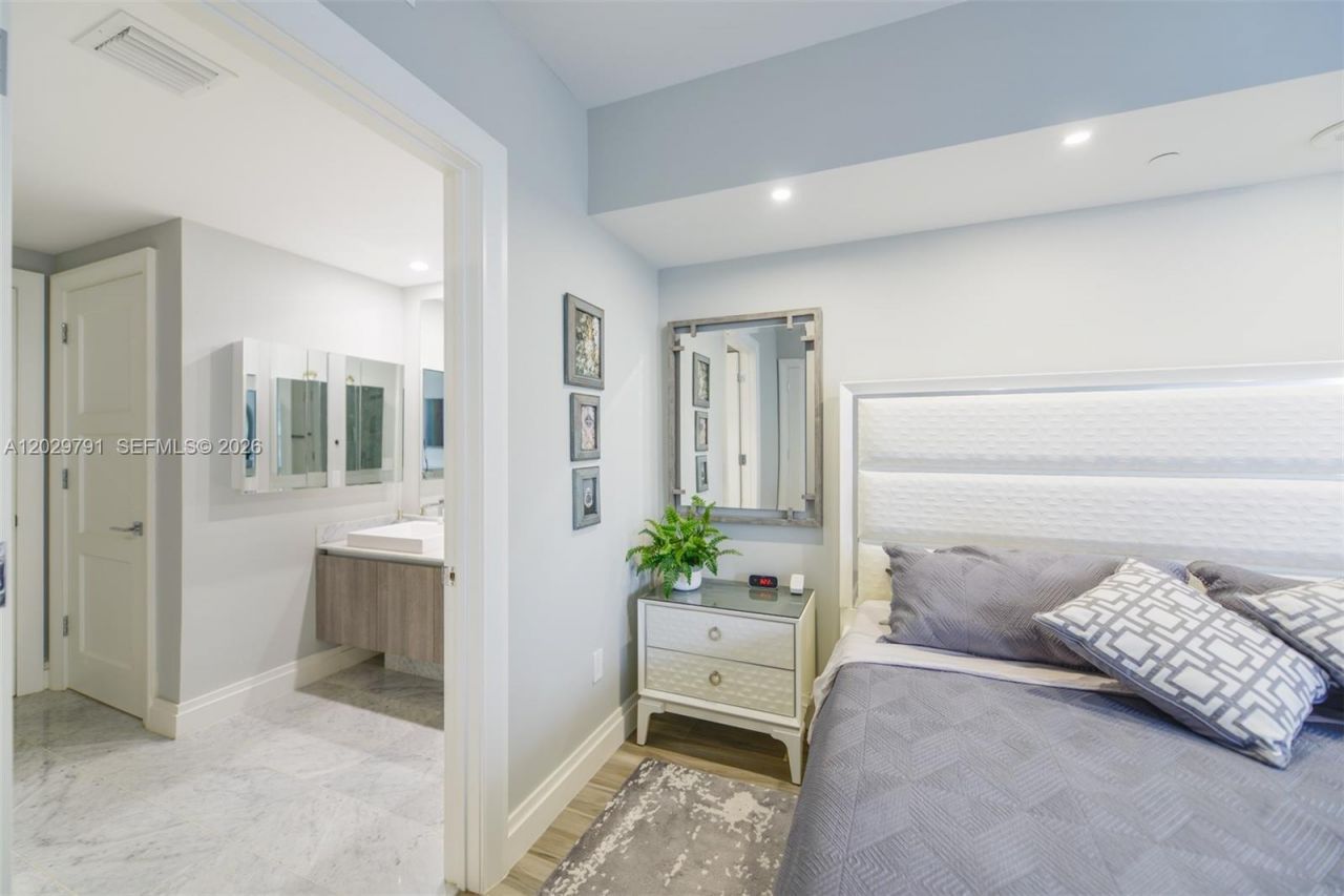 801 S Miami Ave , Unit 3706, Miami, FL 33130 Photo
