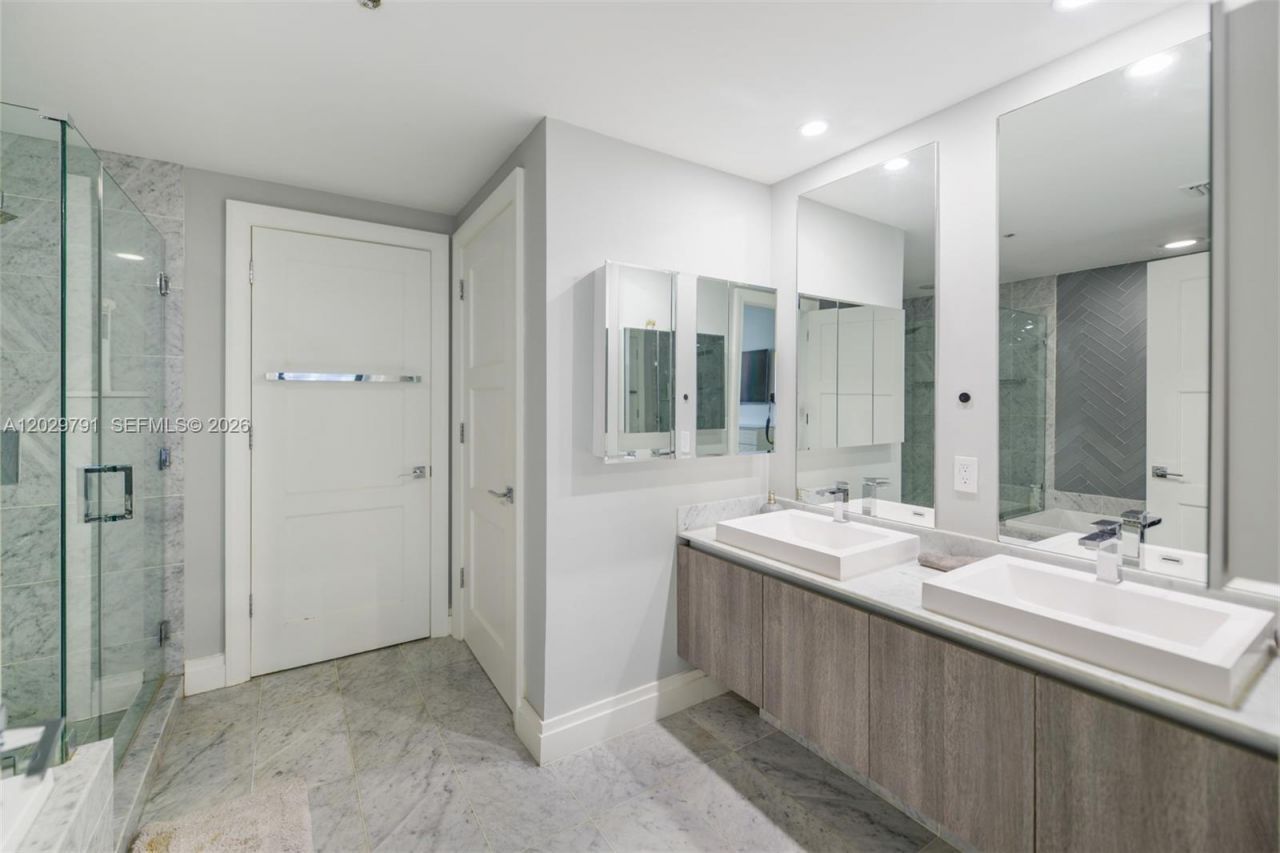 801 S Miami Ave , Unit 3706, Miami, FL 33130 Photo