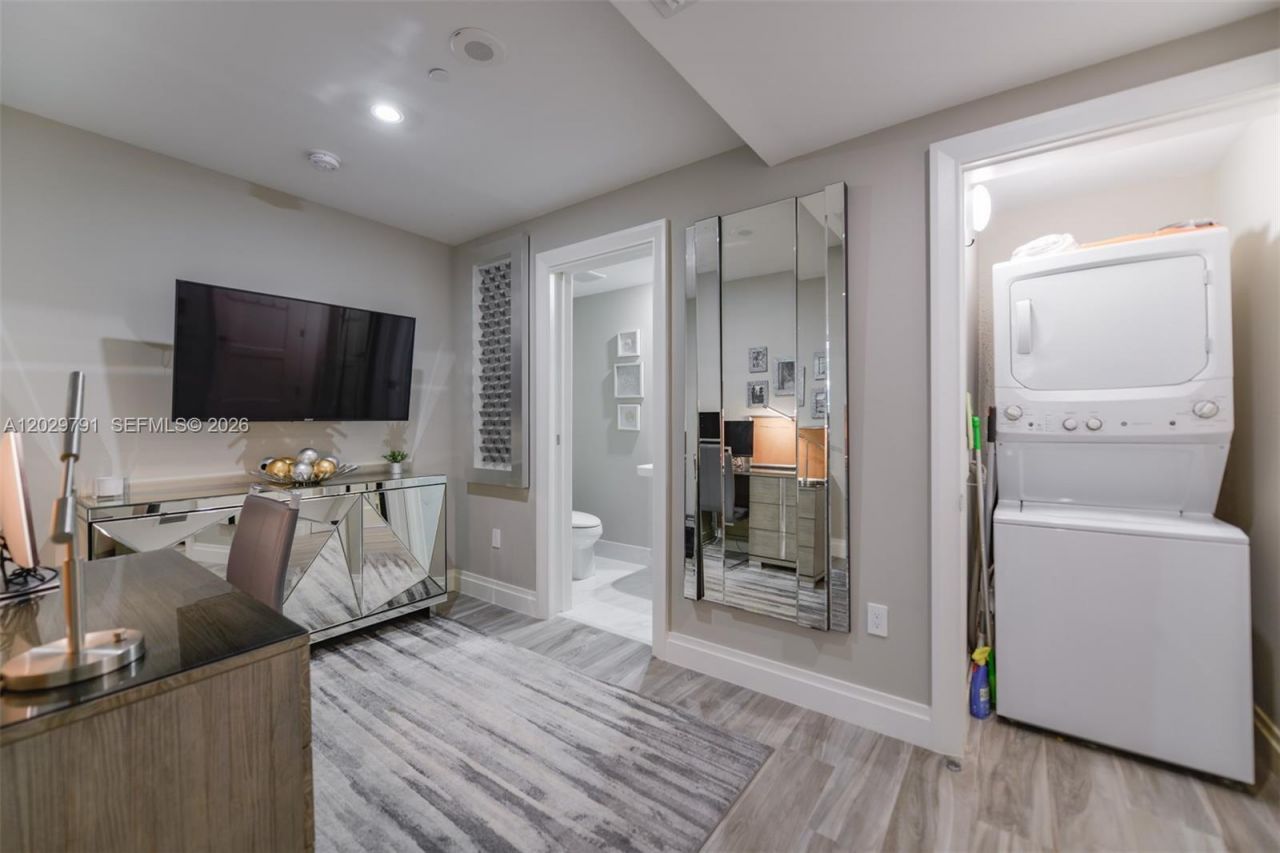 801 S Miami Ave , Unit 3706, Miami, FL 33130 Photo
