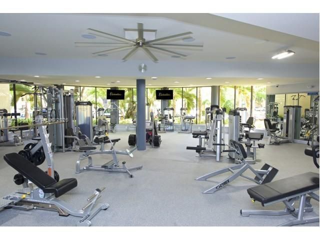 9619 Fontainebleau Blvd , Unit 419, Miami, FL 33172 Photo