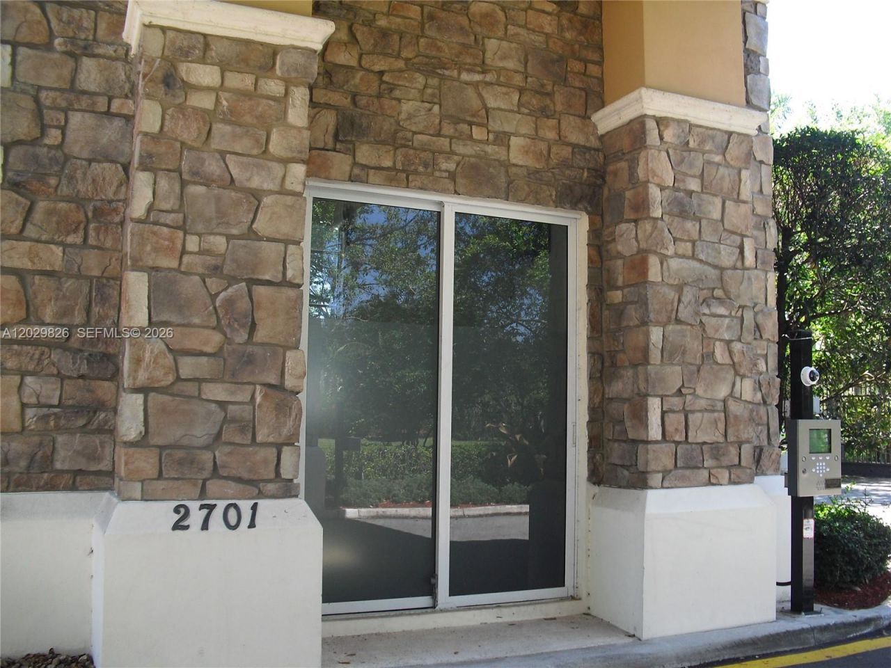 2750 E Jockey Cir E , Davie, FL 33330 Photo
