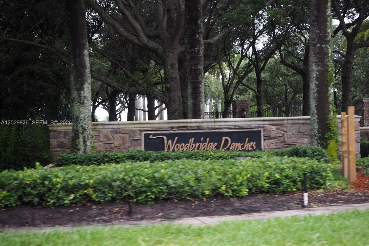 2750 E Jockey Cir E , Davie, FL 33330 Photo