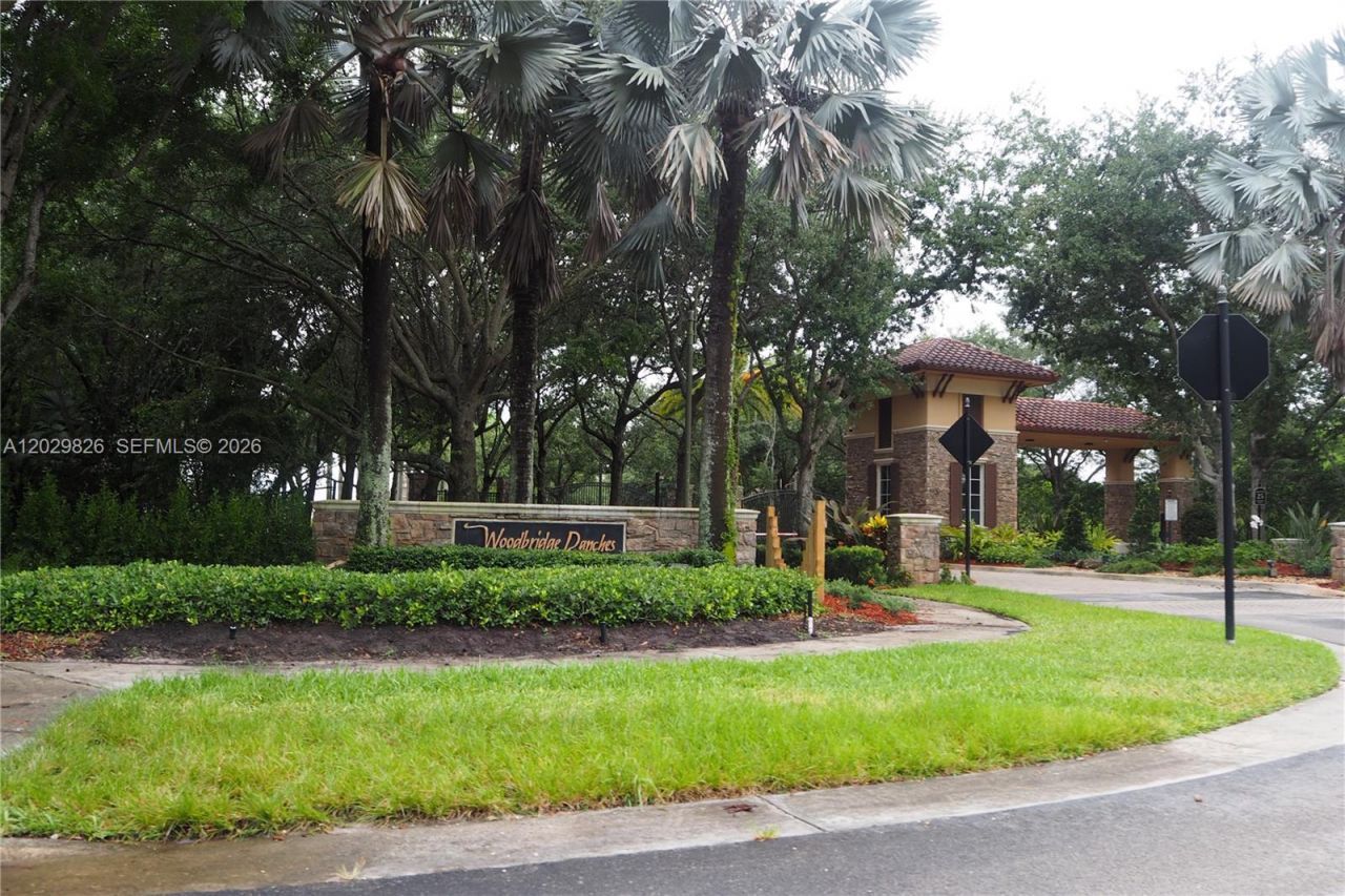 2750 E Jockey Cir E , Davie, FL 33330 Photo